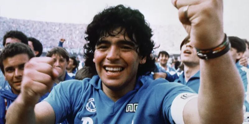 Diego Maradona – Huyền thoại sân cỏ với những khoảnh khắc bất hủ